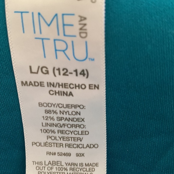 TIME AND TRU Women’s EUC Bathing suit top - Picture 4 of 4